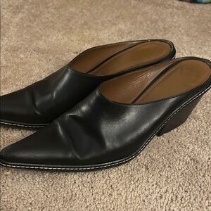 Woman’s 10 Black Donald Pliner Leather Mules